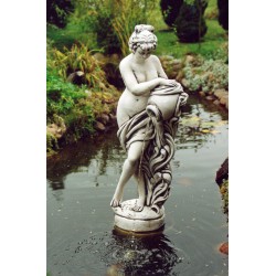 Frau mit Vase